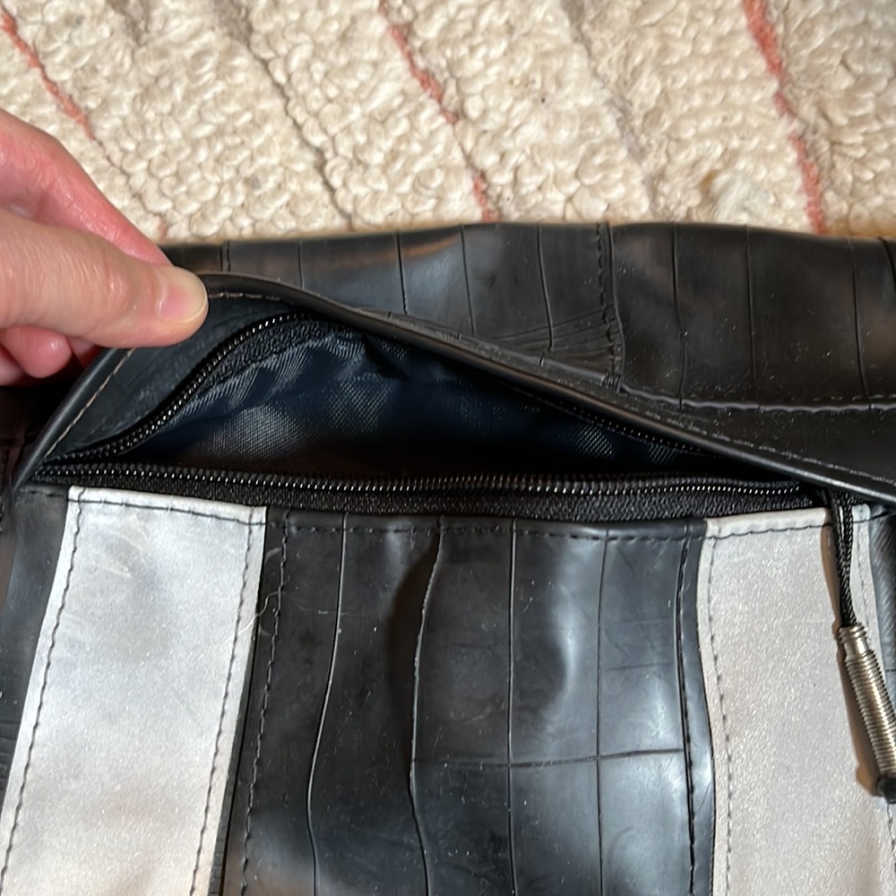 Ag Bike Tire Messenger Bag Gem